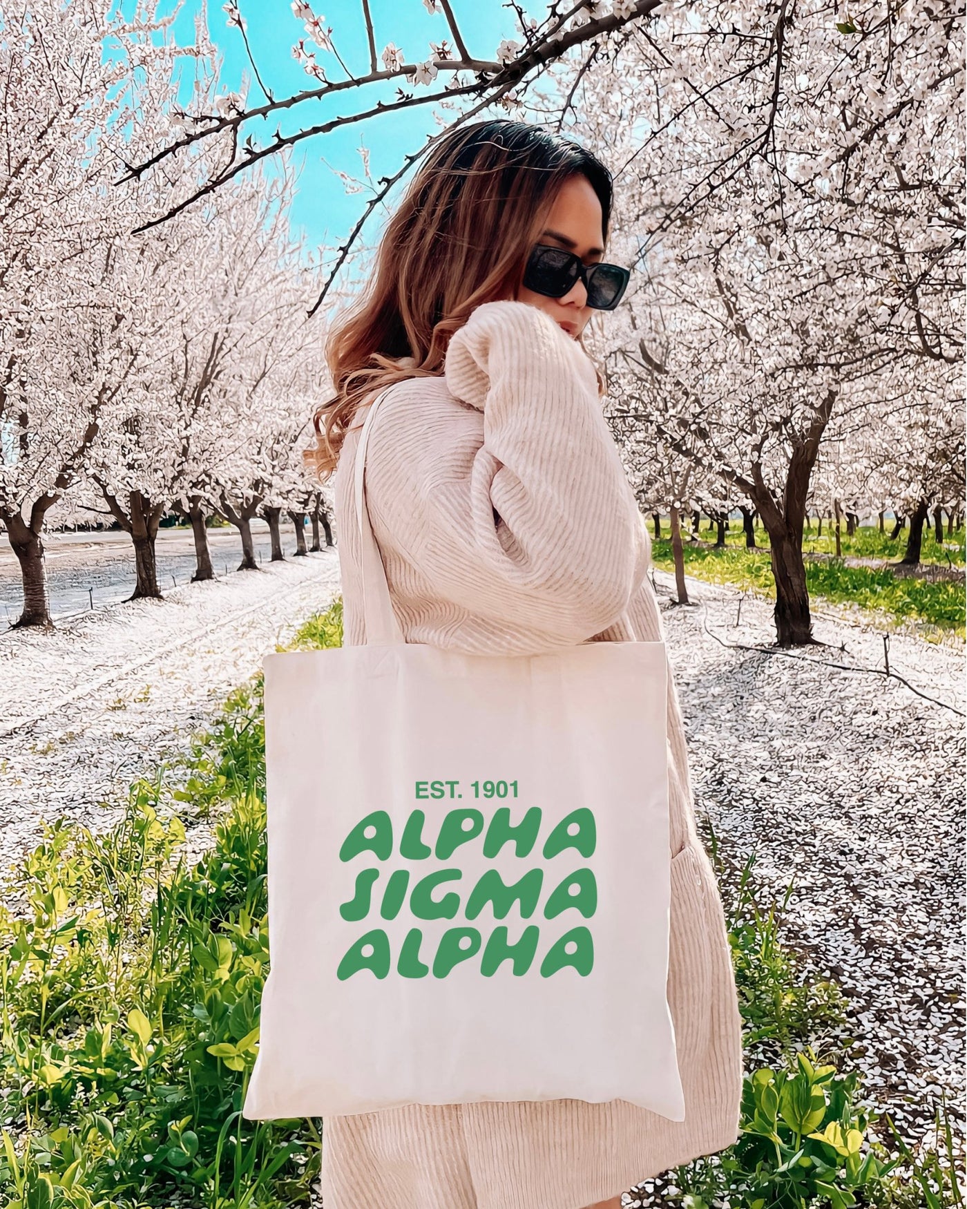 Alpha Sigma Alpha Bubble Text Trendy Tote Bag | Alpha Sig College Sorority Beach Bag | Big Little Gift